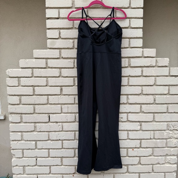 Gilly Hicks Recharge Workout Jumpsuit in Black - Size XL Short - Picture 4 of 6